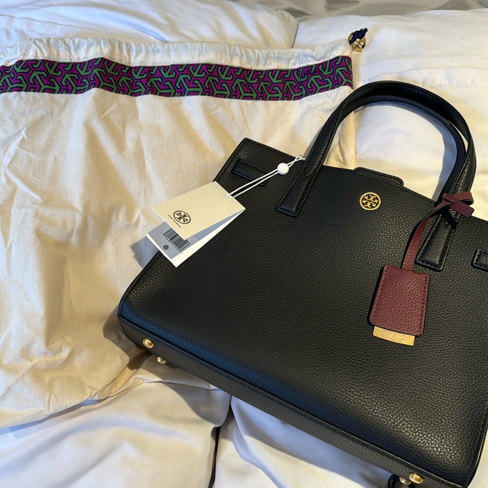 ToryBurch Walker Small Satchel NWT and dust cover